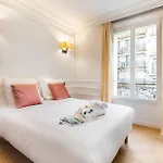 Amazing Renovated 8Beds Heart Of Paris With A/R!
