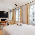 Amazing Renovated 8Beds Heart Of Paris With A/R!