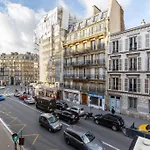 Amazing Renovated 8Beds Heart Of Paris With A/R!