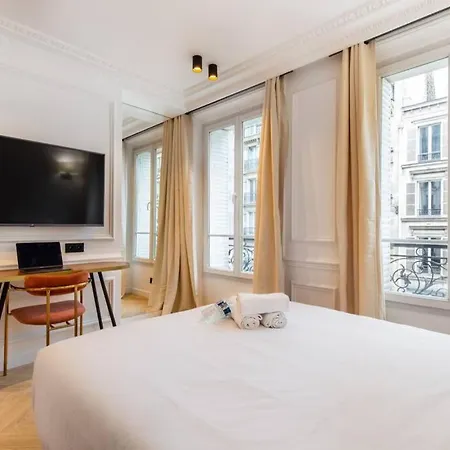 Amazing Renovated 8beds Heart Of With A/r! Apartment Paris
